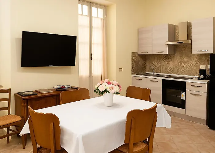 Apartment Colosseo & *